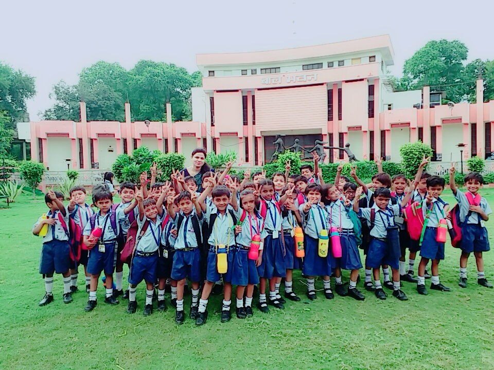 1th AND 2nd CLASS VISIT BALBHAWAN  